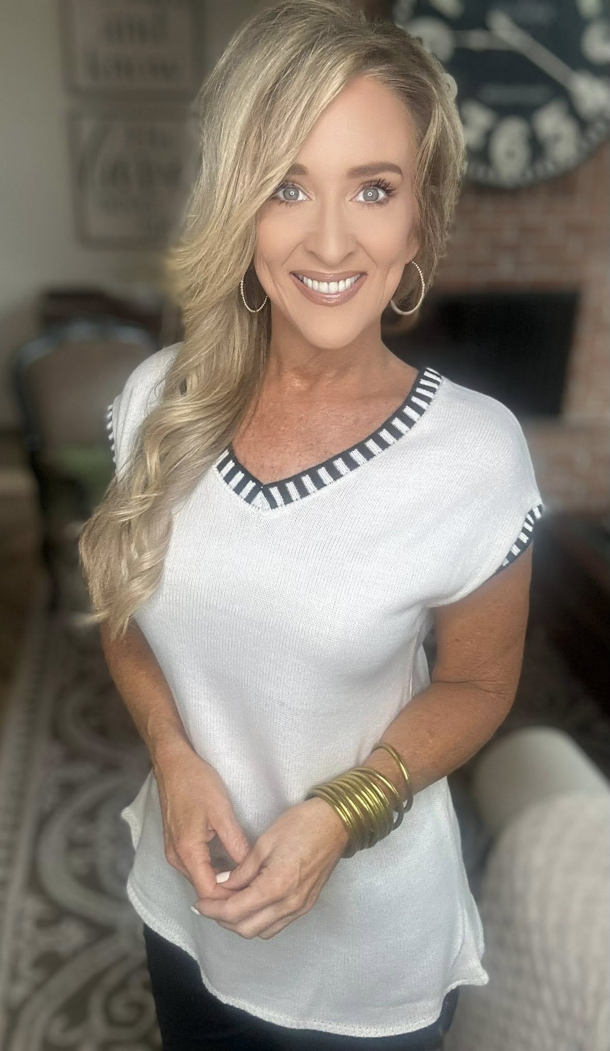 Contrast Trim V-Neck Knit Top