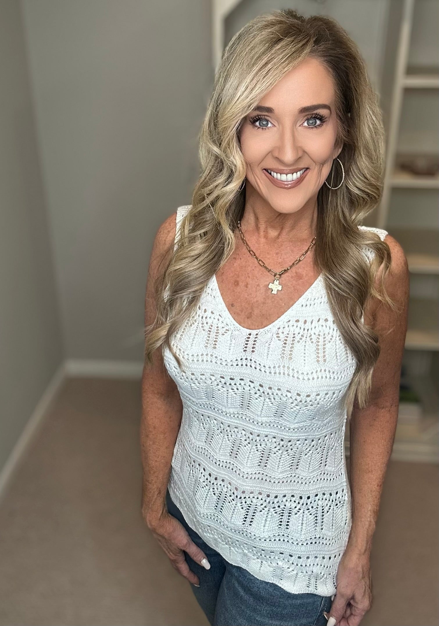 V Neck Textured Hollow-Out Sweater Vest