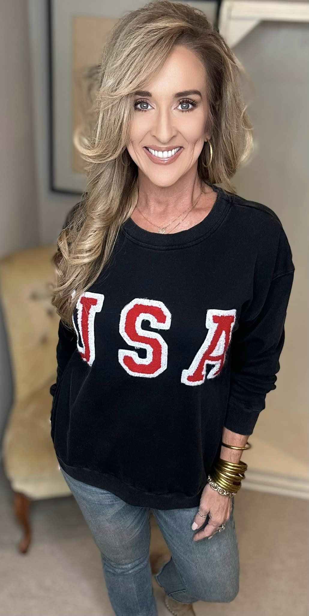 USA Letter Patch Round Neck Sweatshirt