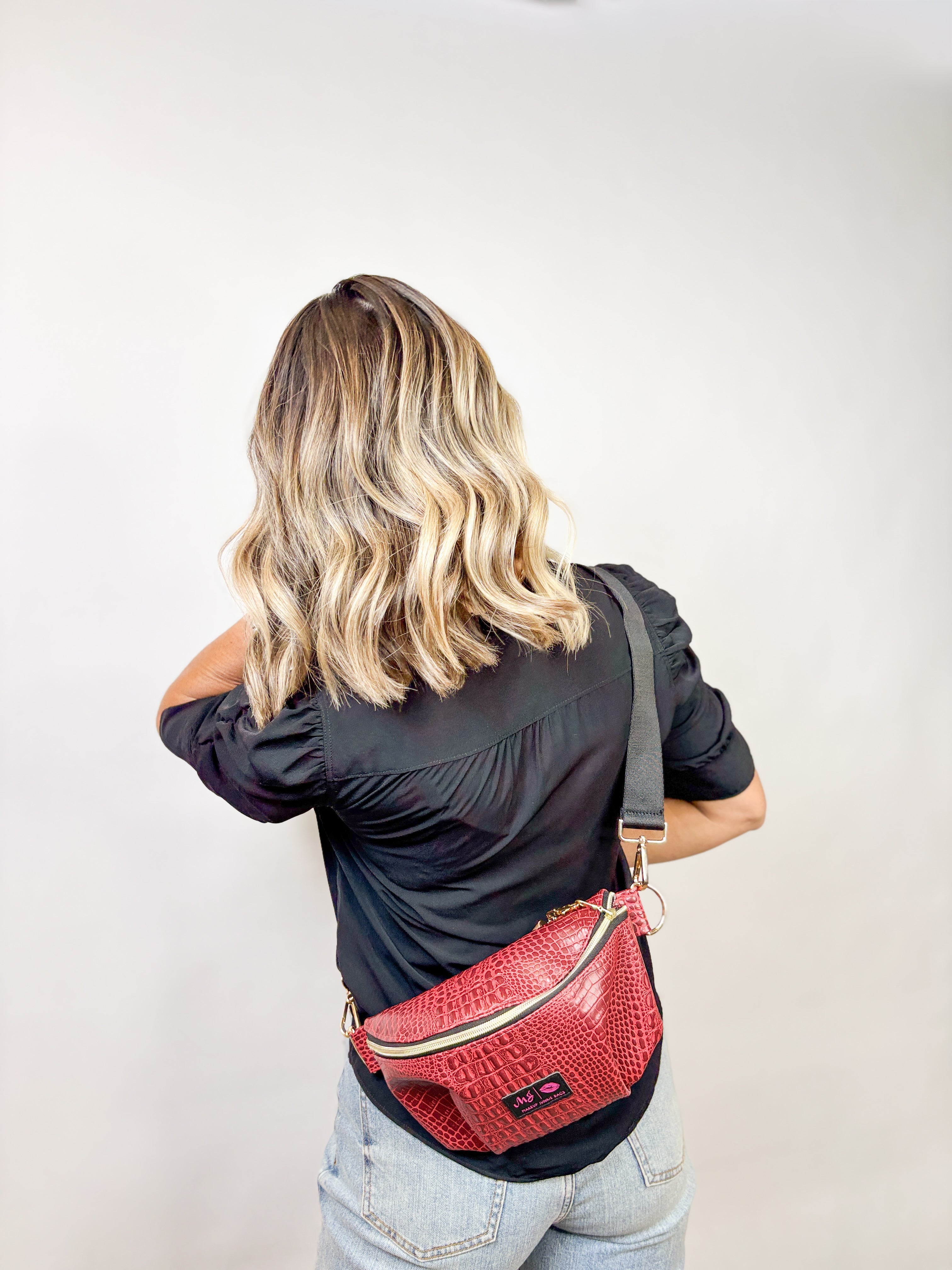 Sidekick Bag Shade of Maroon